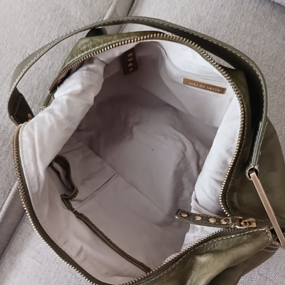 Charles David Green distresed leather hobo bag - Picture 6 of 10